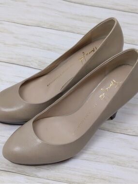 Franco Sarto Artisan Collection Omaha Pumps